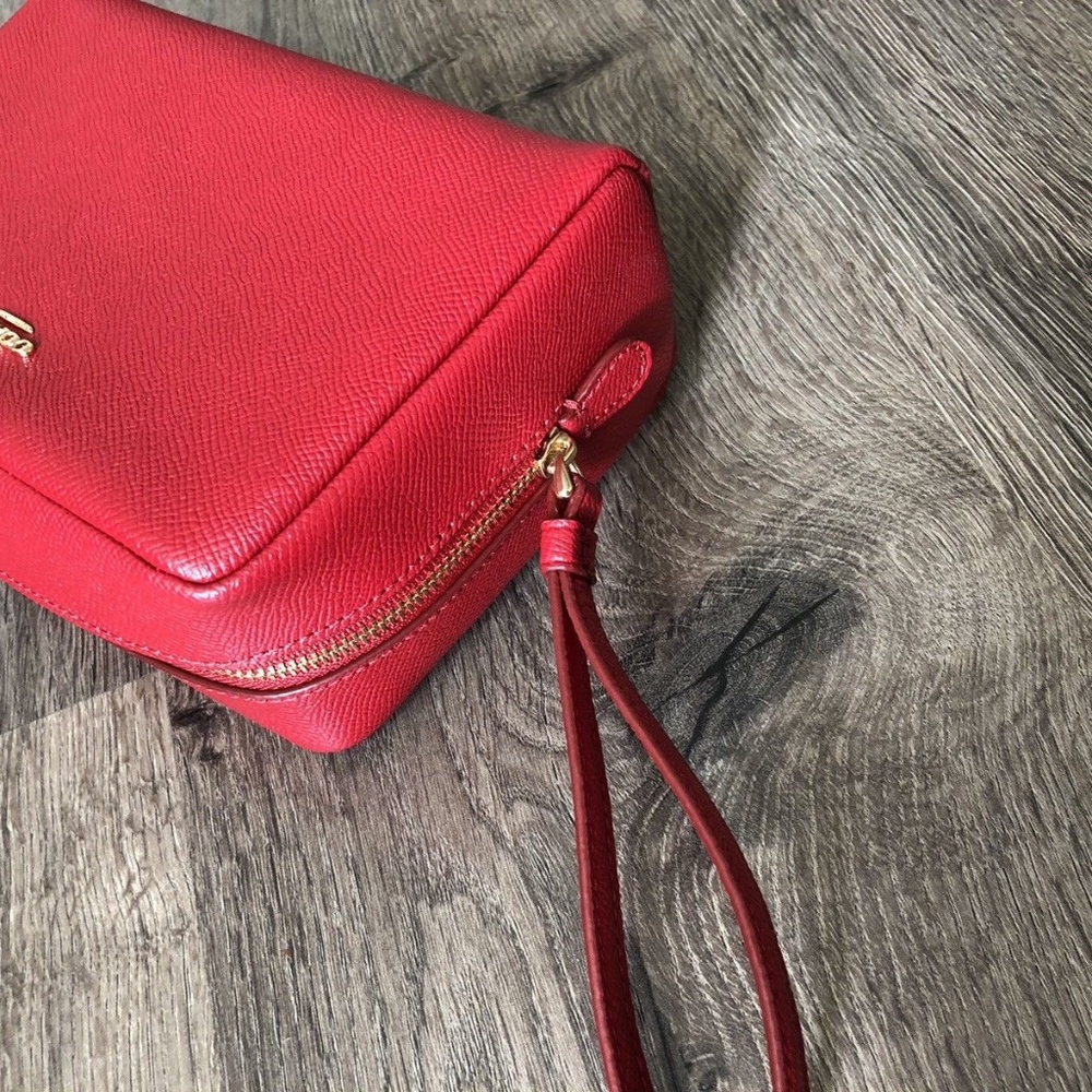 Coach Crossgrain Leather True Red Cosmetic Bag - Picture 4 of 8